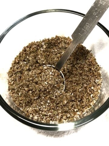 greek seasoning blend with teaspoon