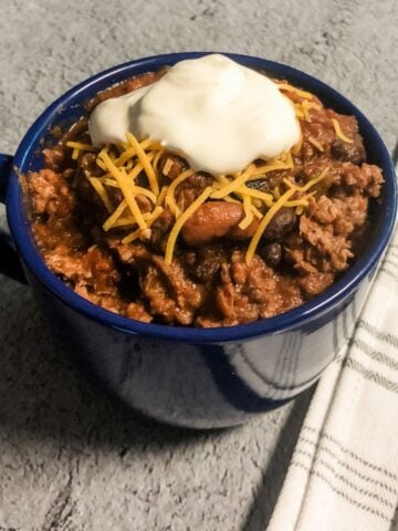 thumbnail for slow cooker chili with green chilies