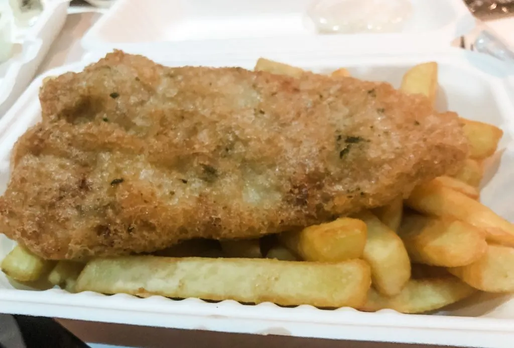 gluten free fish and chips from cookes of dublin disney springs