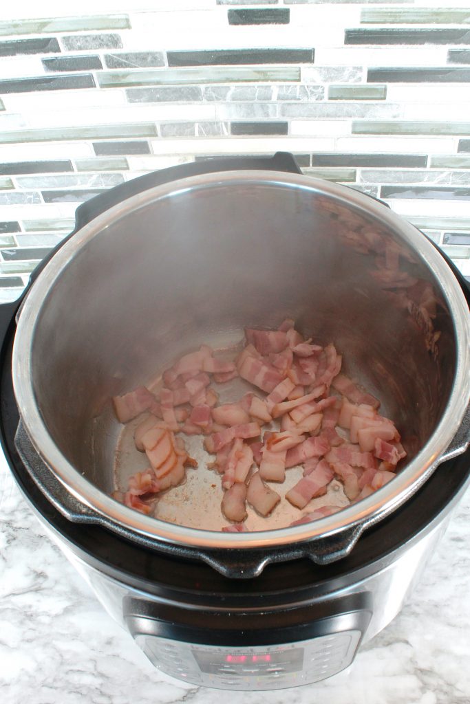 cooking bacon in the instant pot sauté