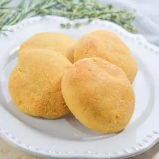 Gluten Free Pumpkin Dinner Rolls - The Helpful GF