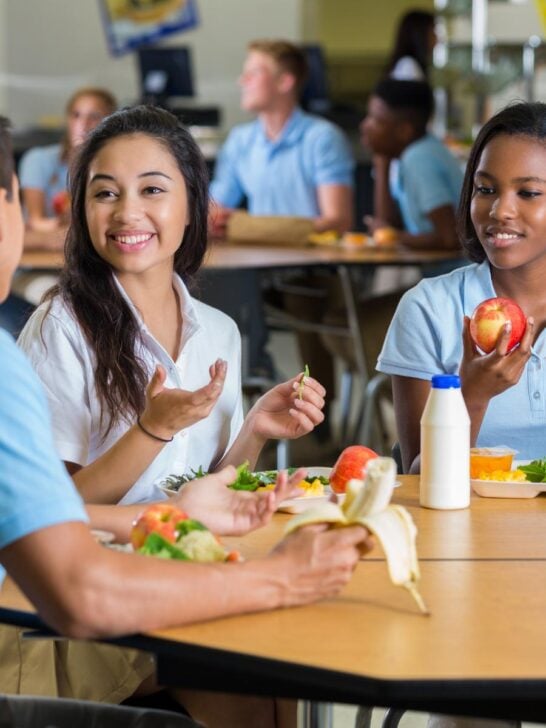 students eating gluten free food in school cafeteria