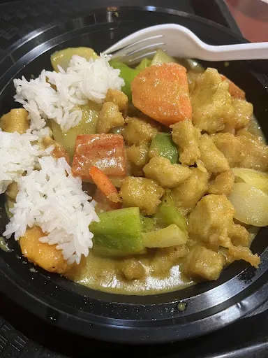 Gluten Free tofu and veggie Curry from Asian Grill in Noblesville